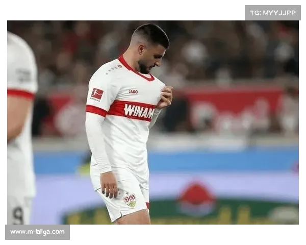 法兰克福球迷对平局结果失望 表现出强烈的不满与期待